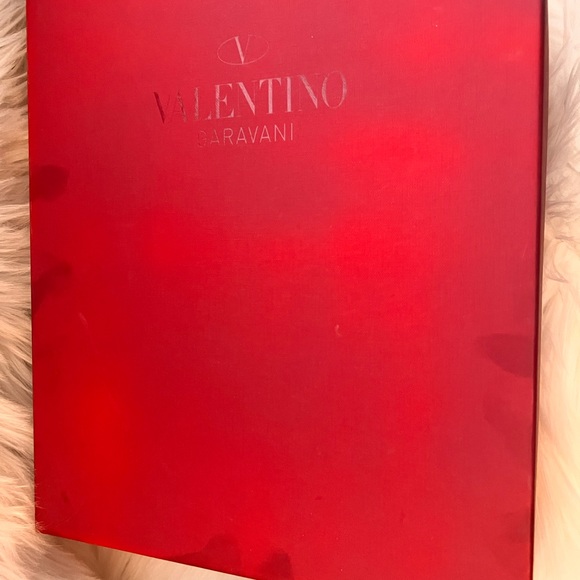 ROCKSTUD GRAINY LEATHER ANKLE STRAP PUMP - Picture 5 of 16